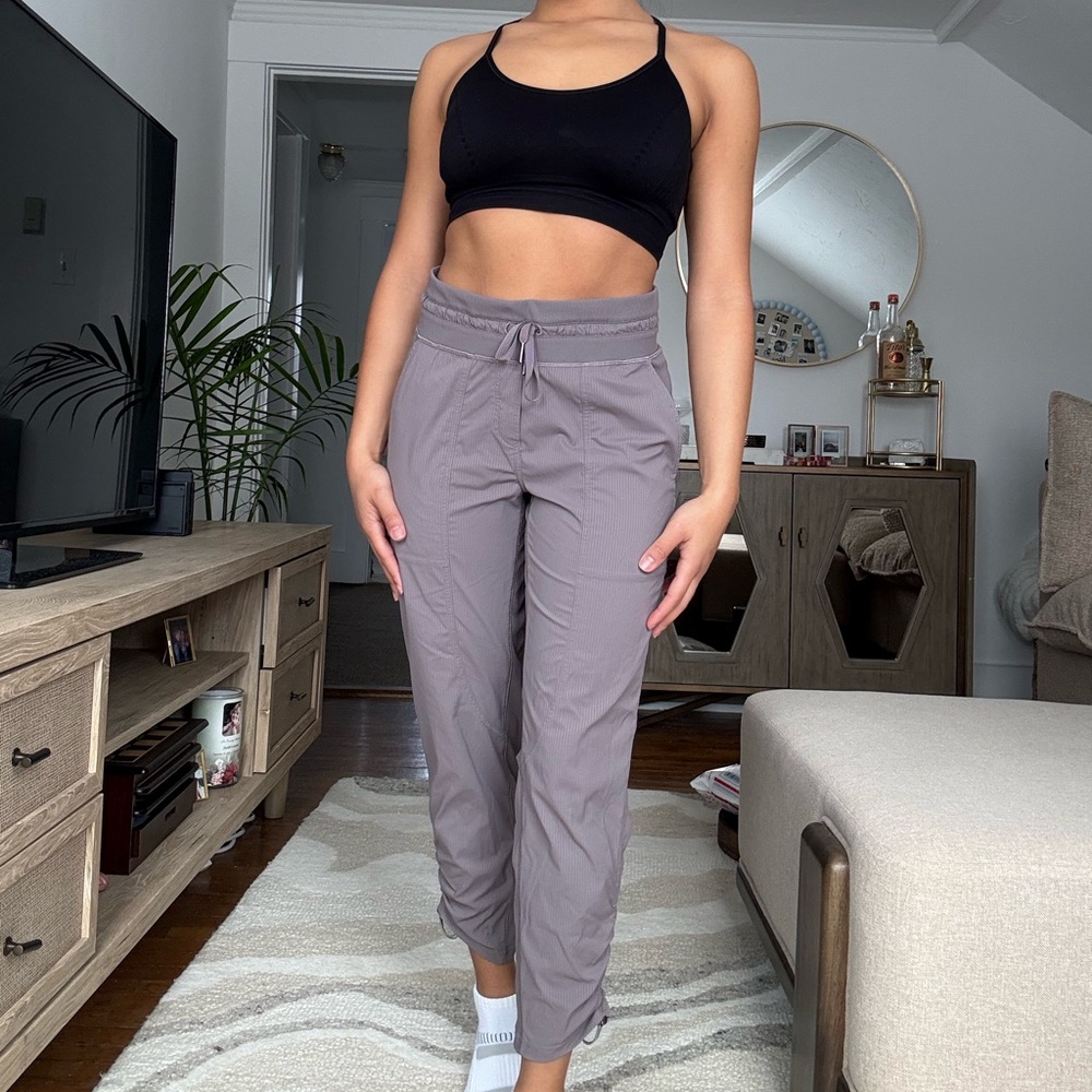 Lululemon -Dance studio midrise cropped pant